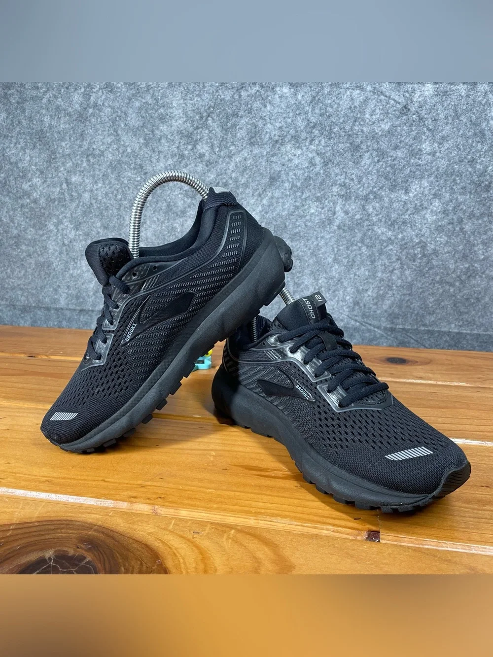 Brooks Ghost 12 Womens Size 7 B Black Gray Running Shoes Sneakers 1203051B040 - Picture 12 of 16